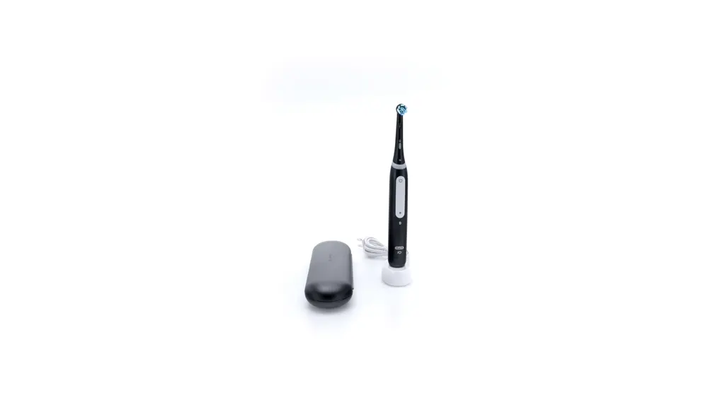 Oral-B iO Series 4 Electric Toothbrush, Rechargeable, Black, 1